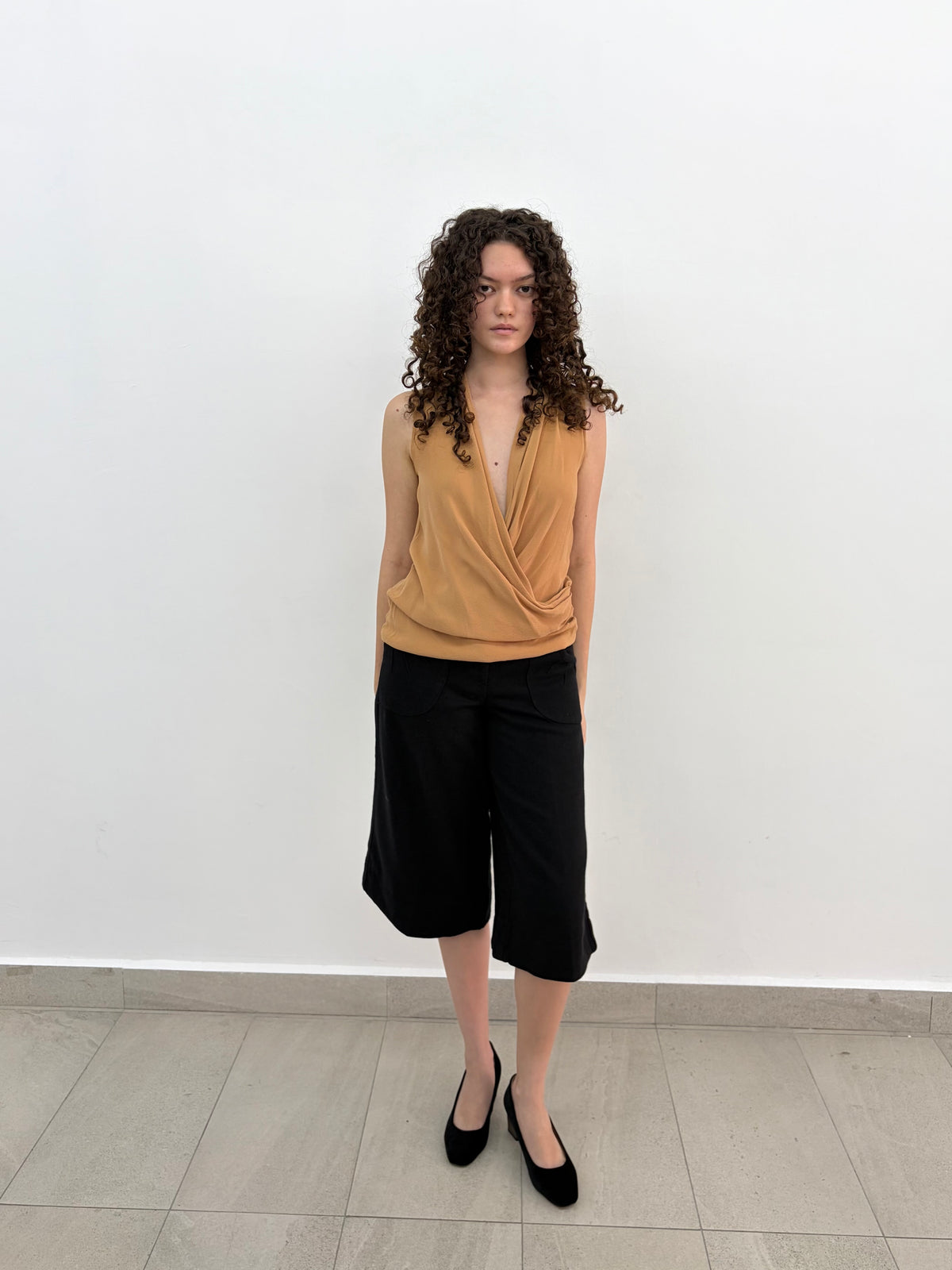 Black Flare Capris