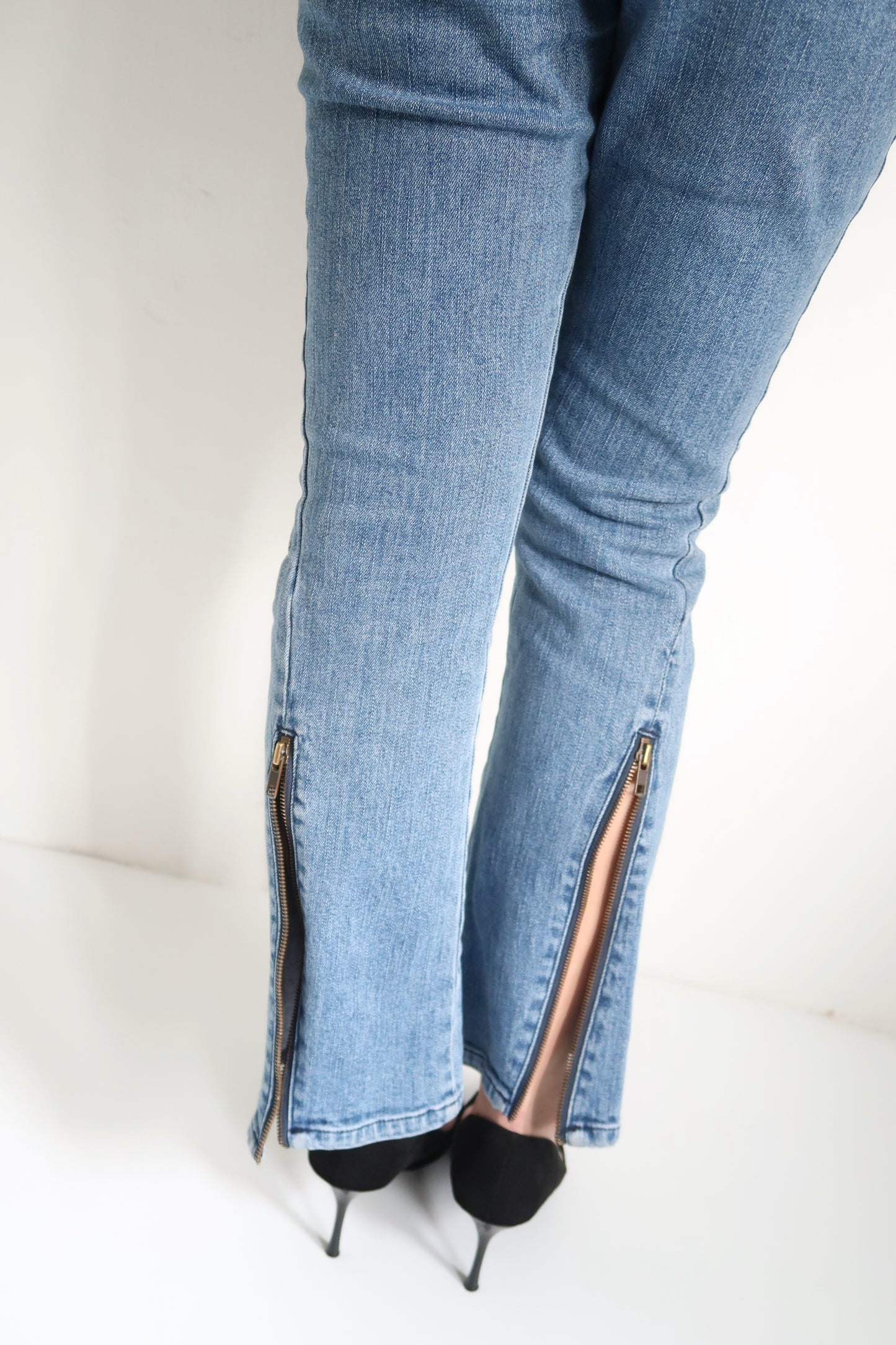 Zipper Detail Jeans